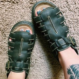 brown y2k chunky sandals